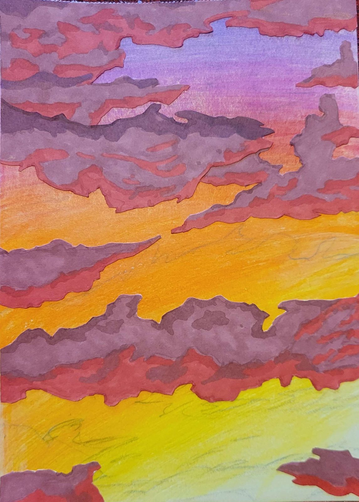 Collage : nuages découpés et superposés sur un ciel en dégradé jaune, orange et violet